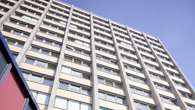 Philturm und Teil des Mensa-Dachs